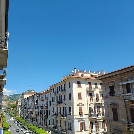 Cavour257 *